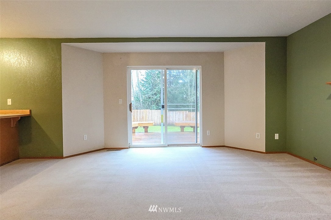 7318 East Collins Road Port Orchard, WA 98366 - Photo 11 of 24 Gallery Image 11