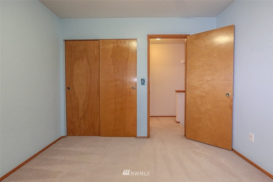 7318 East Collins Road Port Orchard, WA 98366 - Photo 15 of 24 Gallery Image 15