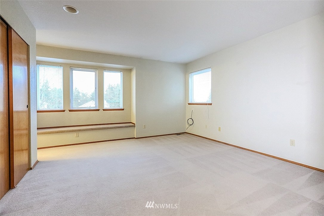 7318 East Collins Road Port Orchard, WA 98366 - Photo 16 of 24 Gallery Image 16