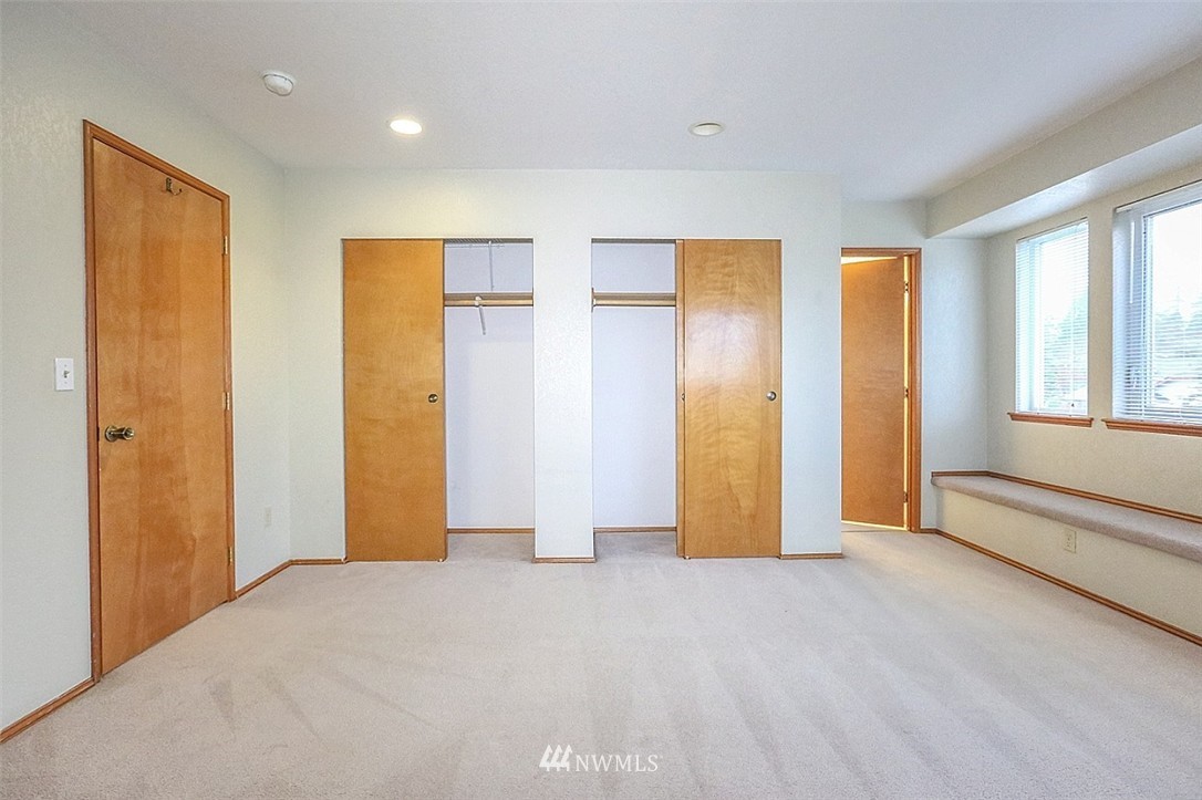 7318 East Collins Road Port Orchard, WA 98366 - Photo 17 of 24 Gallery Image 17
