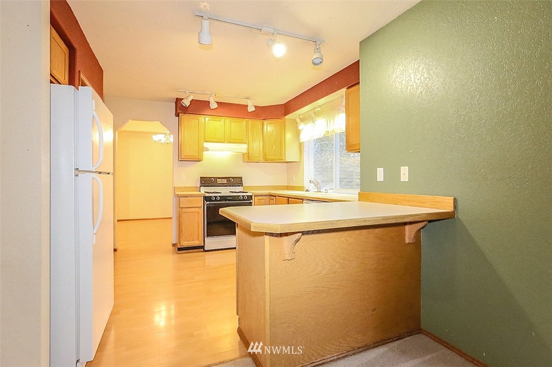 7318 East Collins Road Port Orchard, WA 98366 - Photo 6 of 24 Gallery Image 6