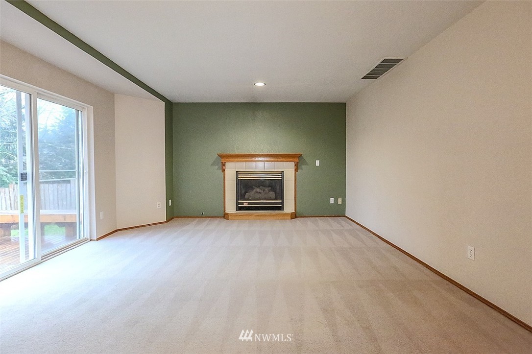 7318 East Collins Road Port Orchard, WA 98366 - Photo 9 of 24 Gallery Image 9