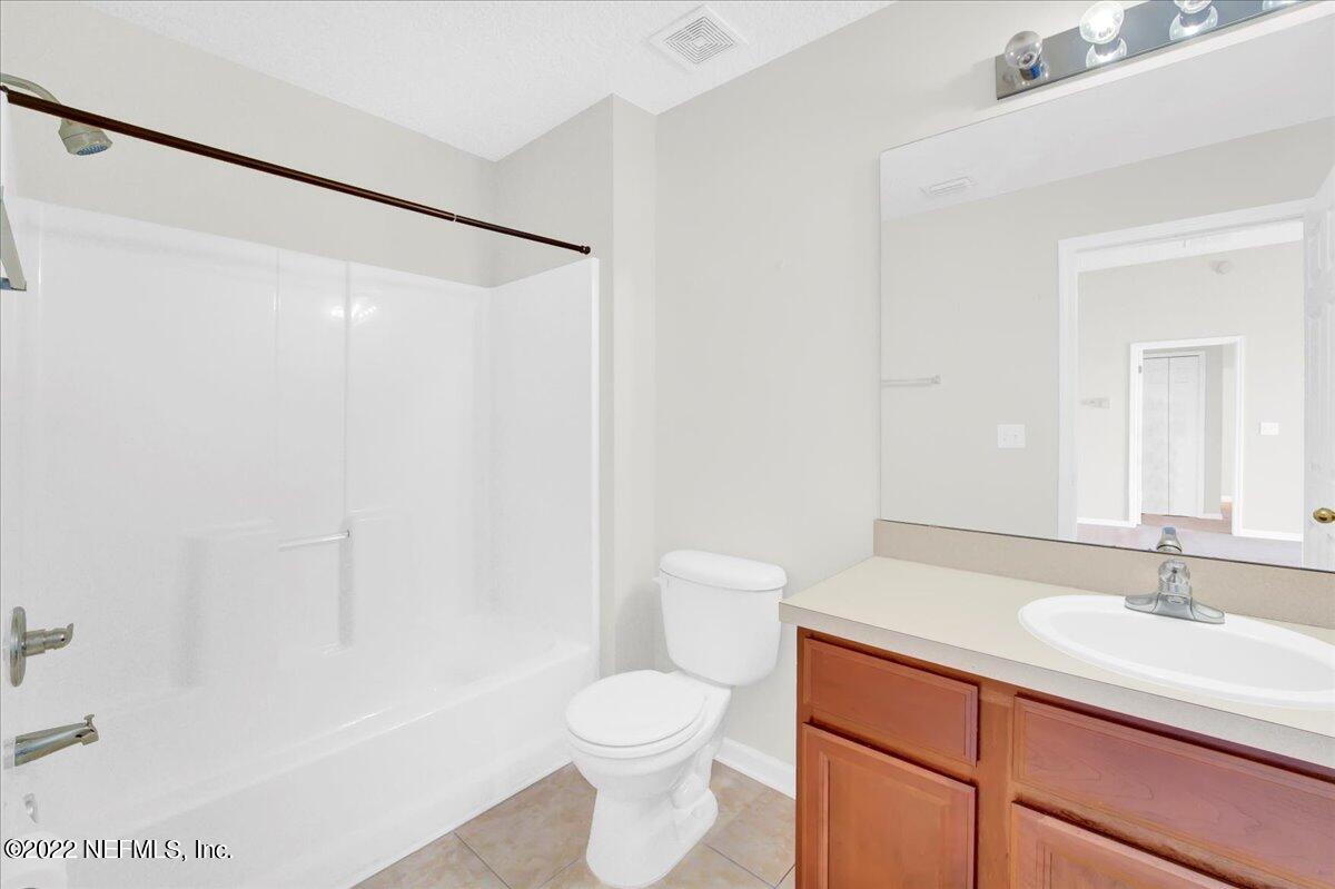 408 Golden Lake Loop, Unit 408 St. Augustine, FL 32084 - Photo 13 of 23 Guest Bathroom