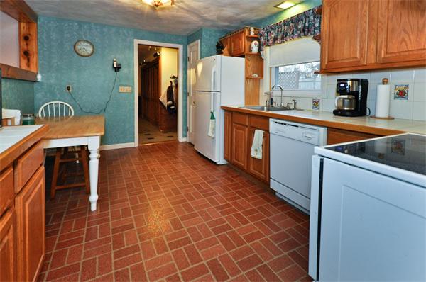 206 Temi Road Bellingham, MA 02019 - Photo 12 of 27 Gallery Image 12