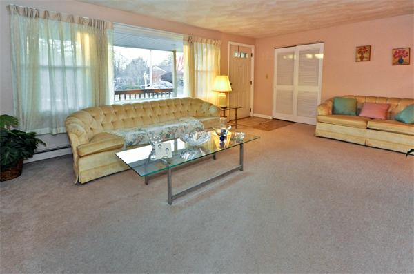 206 Temi Road Bellingham, MA 02019 - Photo 7 of 27 Gallery Image 7