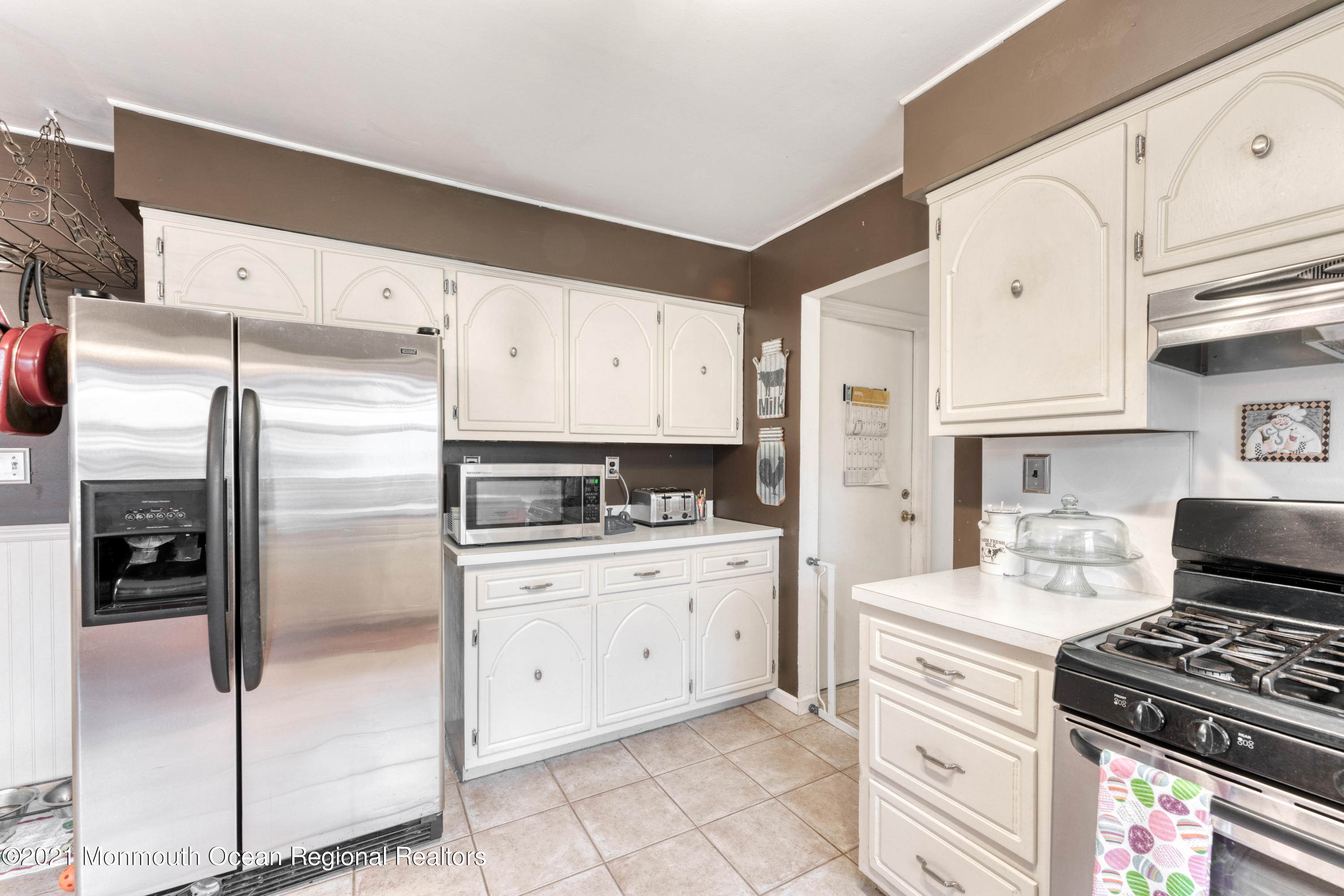 629 Aldrich Road Howell, NJ 07731 - Photo 14 of 24 334ADBF1-7683-467B-ACE8-D27BFBE3375D