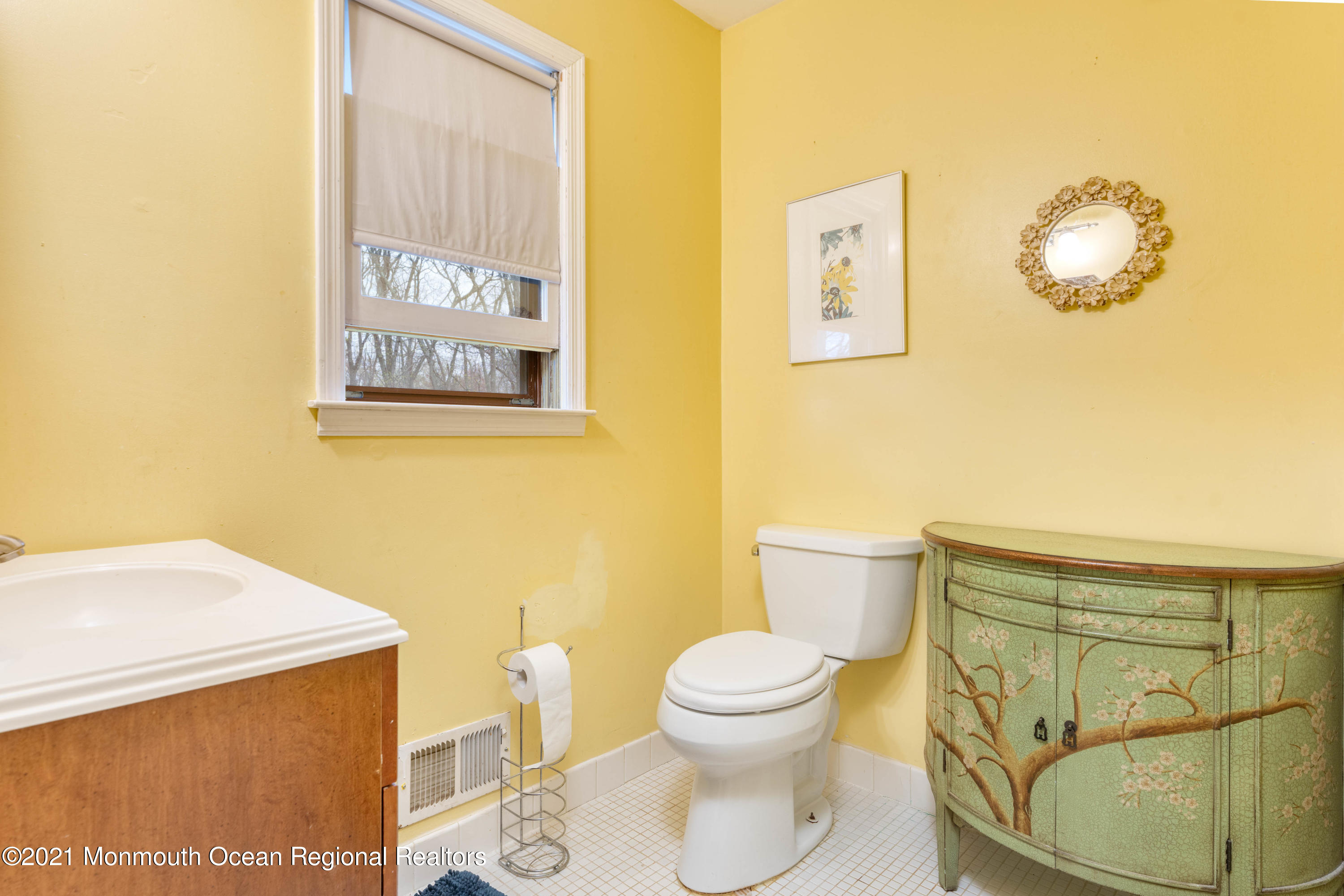 629 Aldrich Road Howell, NJ 07731 - Photo 22 of 24 7A93151B-A981-4671-82A2-ABA302D81873
