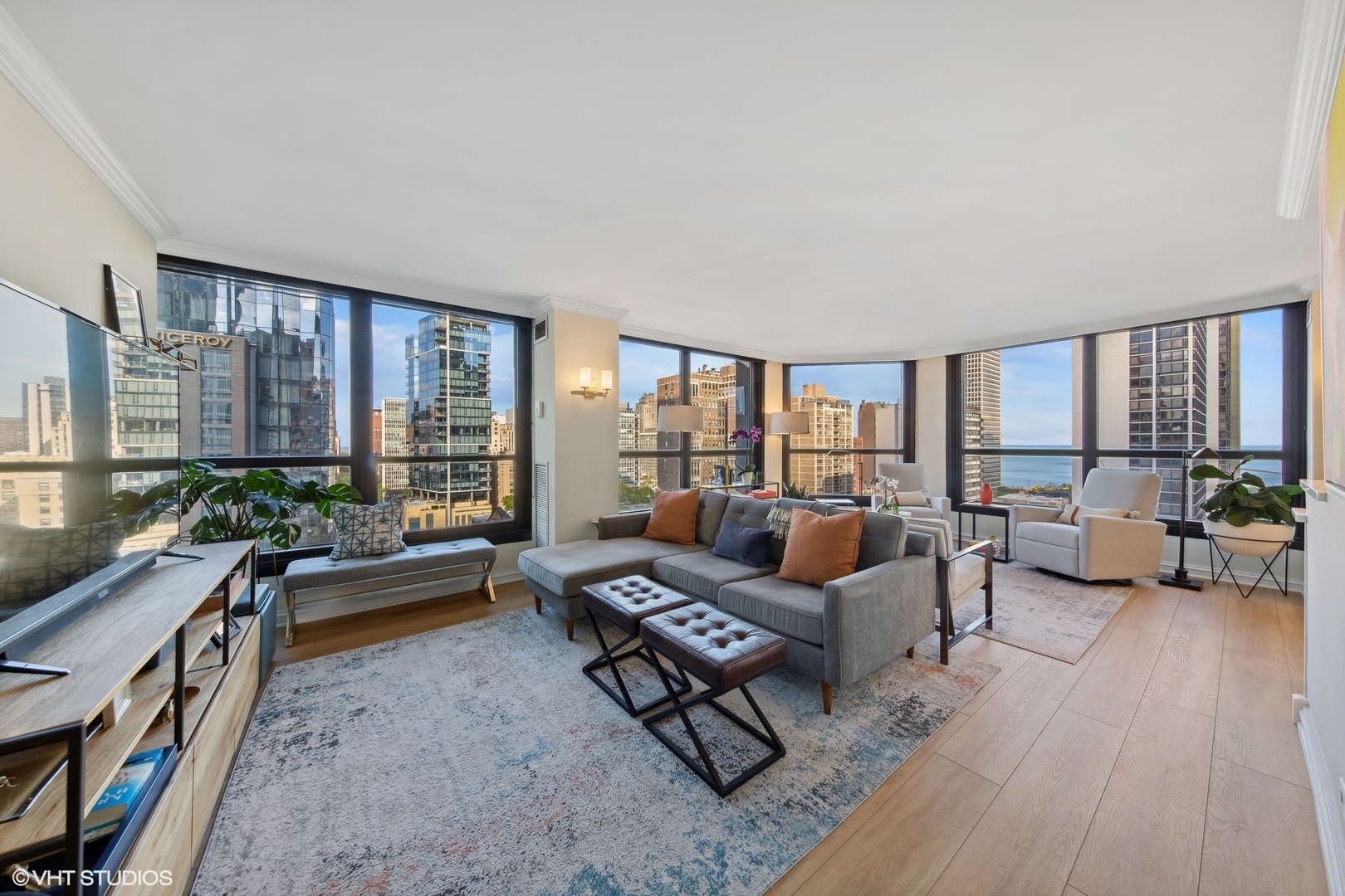 1030 North State Street, Unit 8E Chicago, IL 60610 - Photo 3 of 20