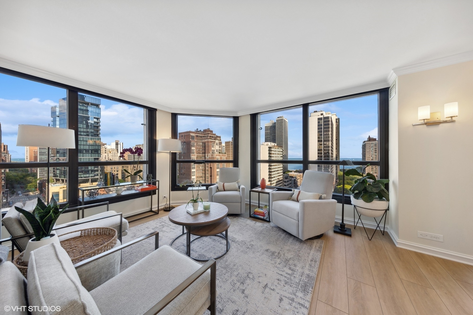 1030 North State Street, Unit 8E Chicago, IL 60610 - Photo 4 of 20