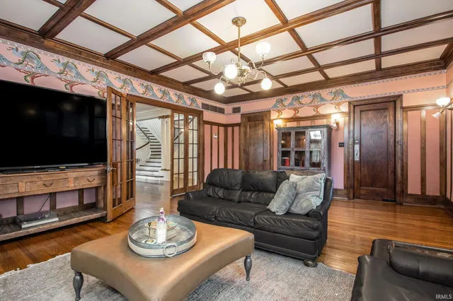 $650,000 | 529 South 2nd Street, Elkhart, IN 46516