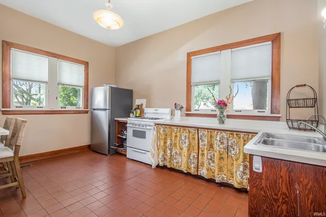 $650,000 | 529 South 2nd Street, Elkhart, IN 46516