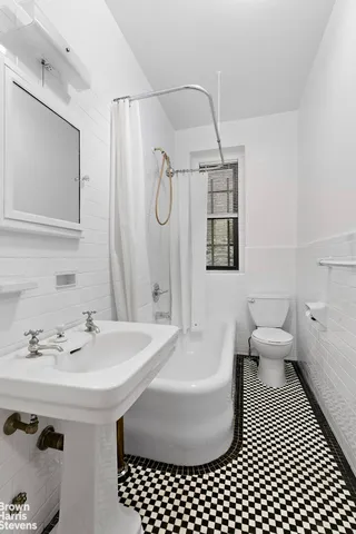$299,000 | 140 East 95th Street, Unit 1E | Upper East Side