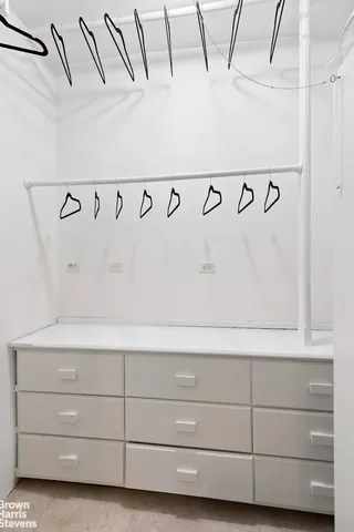 $299,000 | 140 East 95th Street, Unit 1E | Upper East Side