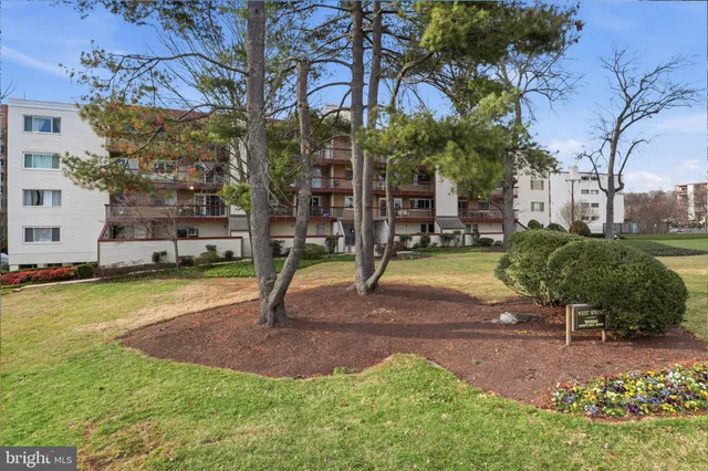 $264,500 | 10300 Westlake Drive, Unit 404, Bethesda, MD 20817
