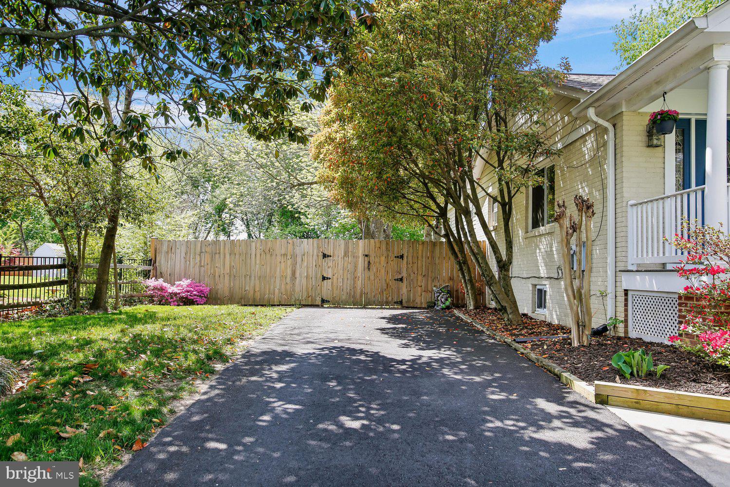 3409 Sharon Chapel Road Alexandria, VA 22310 - Photo 18 of 70 Driveway