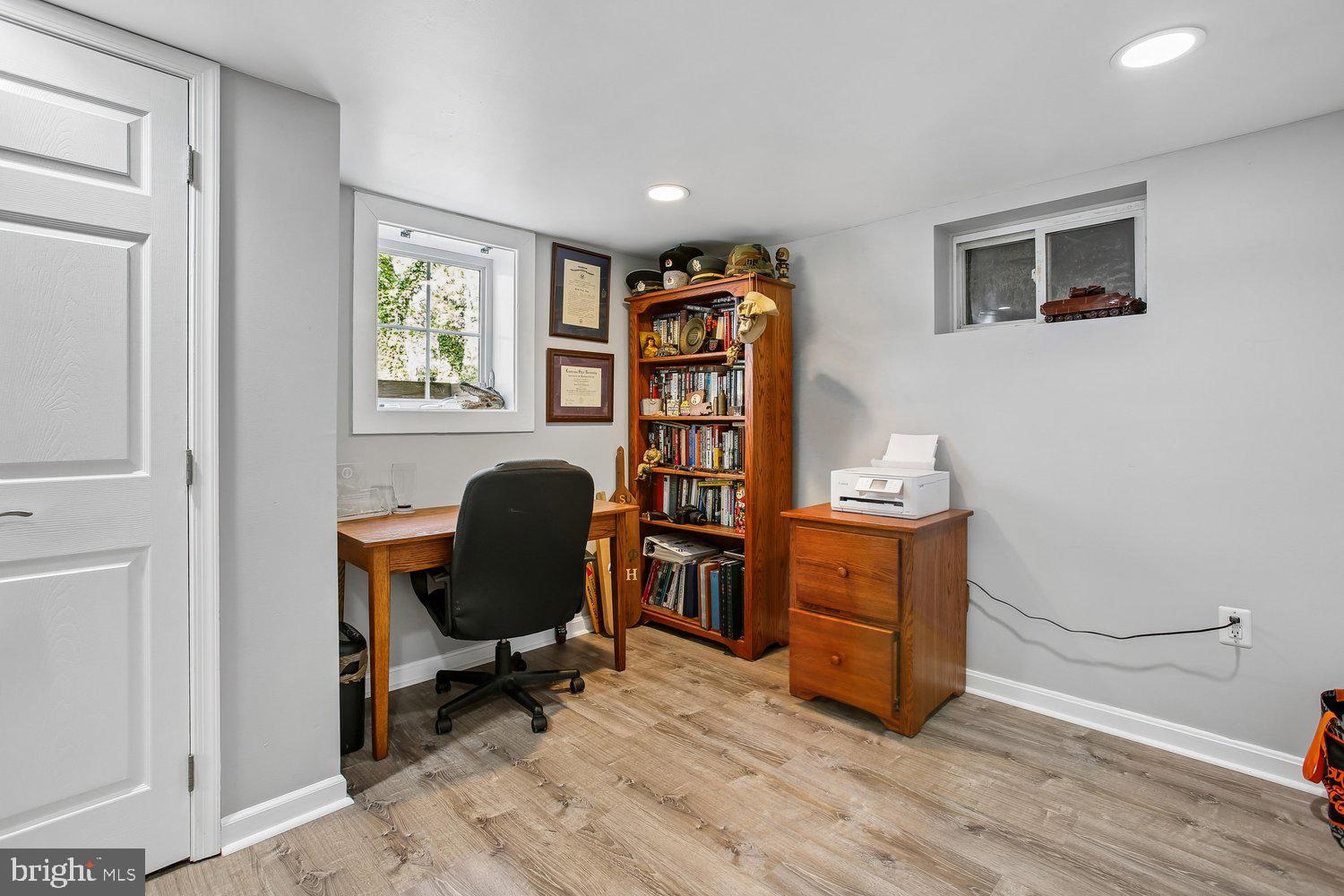 3409 Sharon Chapel Road Alexandria, VA 22310 - Photo 57 of 70 Office/ Sitting Room