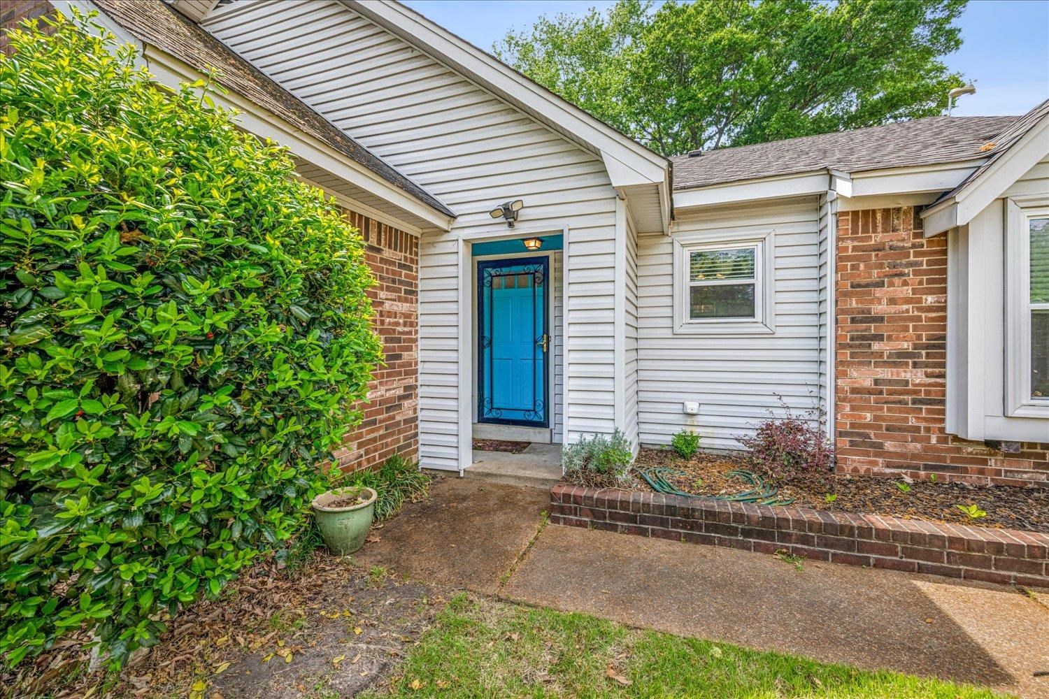 3301 Sycamore View Road Bartlett, TN 38134 - Photo 2 of 24