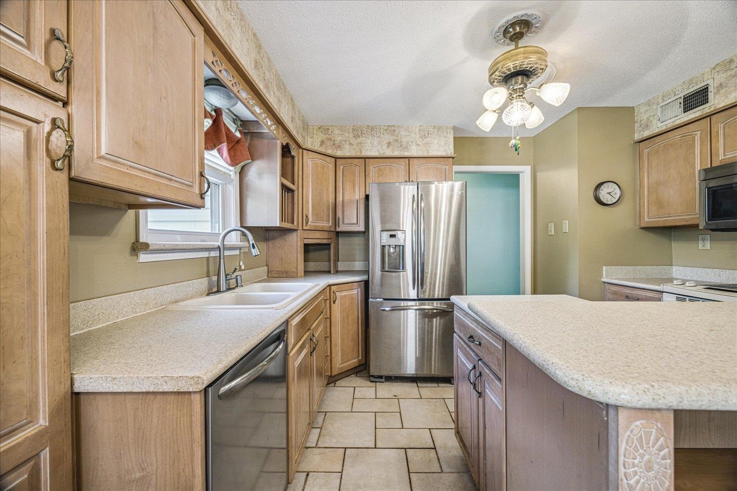 3301 Sycamore View Road Bartlett, TN 38134 - Photo 7 of 24