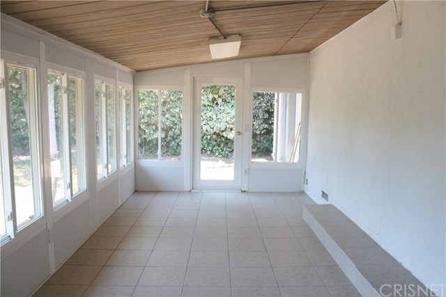 18500 Celtic Street Northridge, CA 91326 - Photo 13 of 33