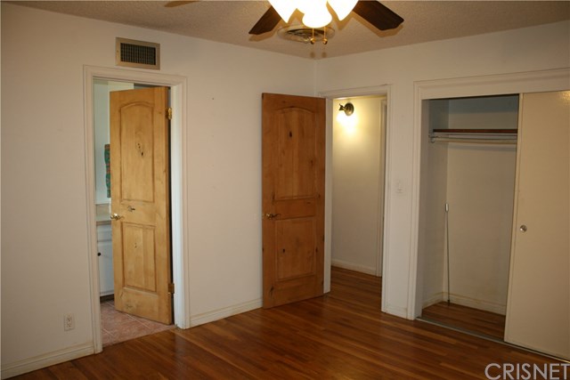 18500 Celtic Street Northridge, CA 91326 - Photo 20 of 33