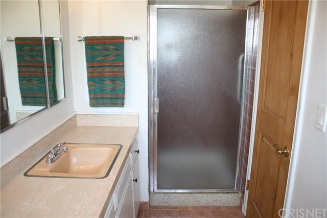 18500 Celtic Street Northridge, CA 91326 - Photo 21 of 33