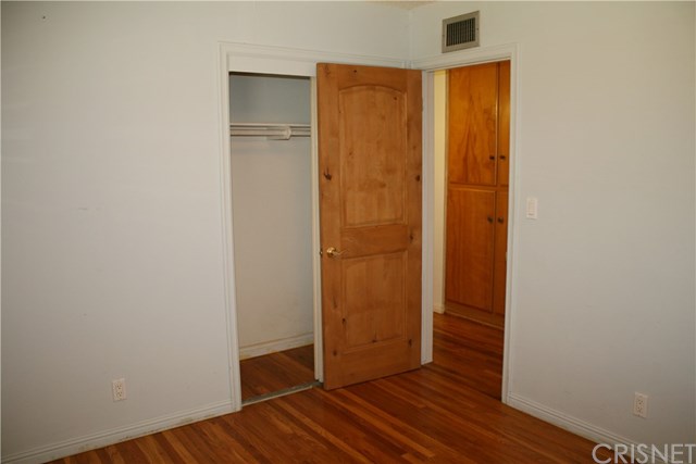 18500 Celtic Street Northridge, CA 91326 - Photo 24 of 33