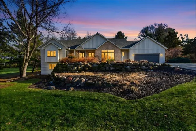 $599,900 | 8328 North Cemetery Road, Evansville, WI 53536