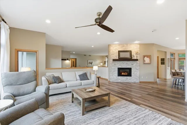 $599,900 | 8328 North Cemetery Road, Evansville, WI 53536