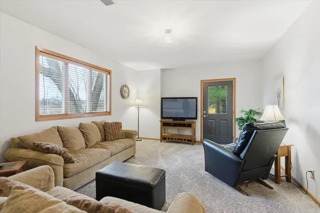 $599,900 | 8328 North Cemetery Road, Evansville, WI 53536