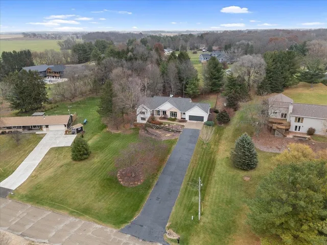 $599,900 | 8328 North Cemetery Road, Evansville, WI 53536