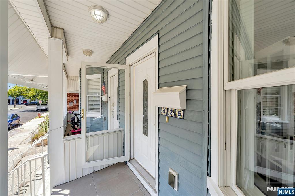 425 Hancock Place Fairview, NJ 07022 - Photo 28 of 31