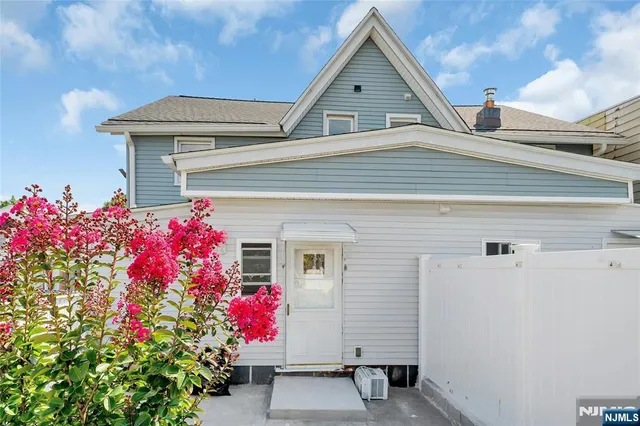 $3,300 | 425 Hancock Place, Fairview, NJ 07022