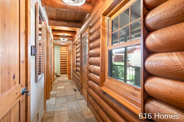 $425,000 | 8915 Jewell Avenue Northeast, Comstock Park, MI 49321