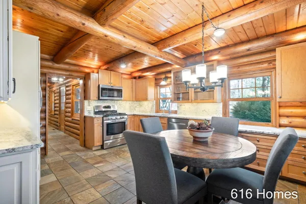 $425,000 | 8915 Jewell Avenue Northeast, Comstock Park, MI 49321