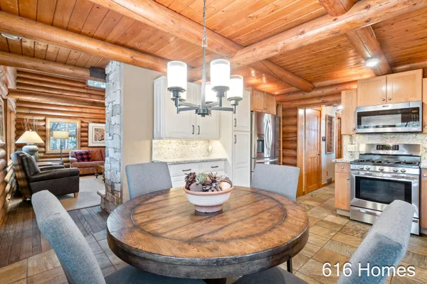 $425,000 | 8915 Jewell Avenue Northeast, Comstock Park, MI 49321
