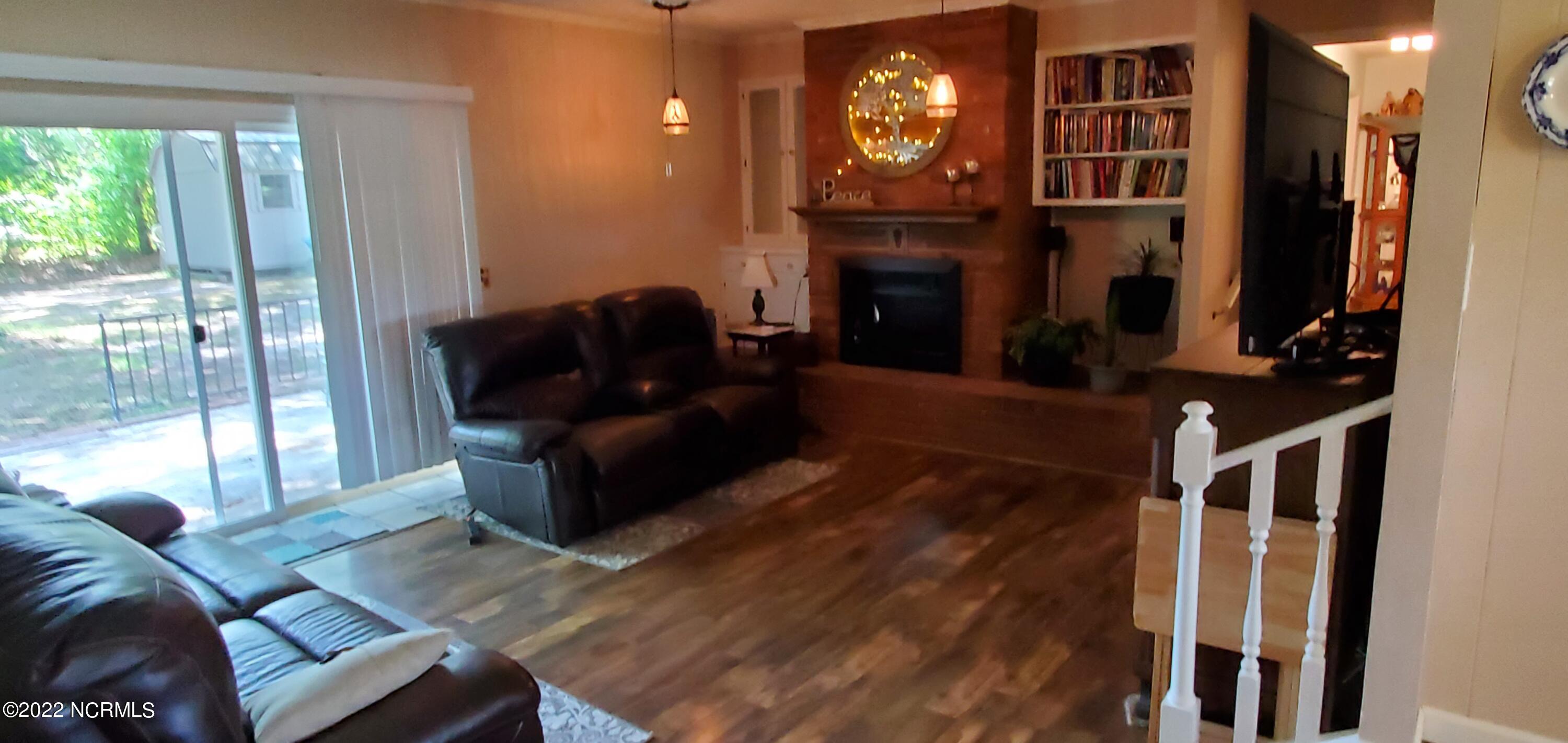 386 Nathan Dudley Road Clinton, NC 28328 - Photo 6 of 17 20220504_124947