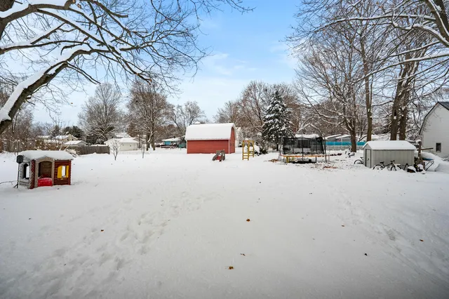 $215,000 | 140 West 1st Avenue, Plainwell, MI 49080