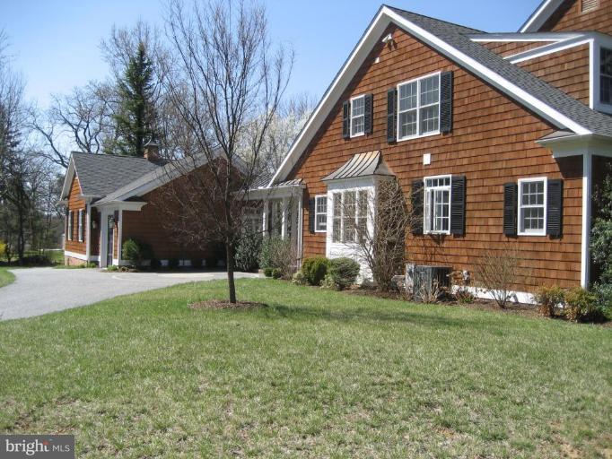 312 North Wind Road Towson, MD 21204 - Photo 8 of 27 Exterior #5