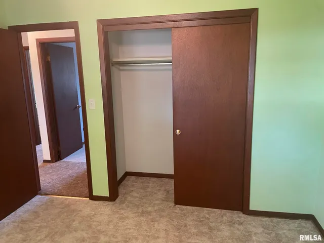 $2,100 | 4625 Candlelight Drive, Davenport, IA 52806