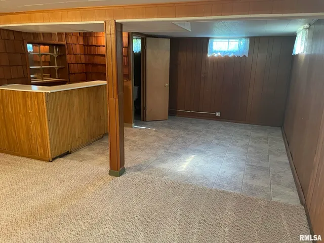 $2,100 | 4625 Candlelight Drive, Davenport, IA 52806