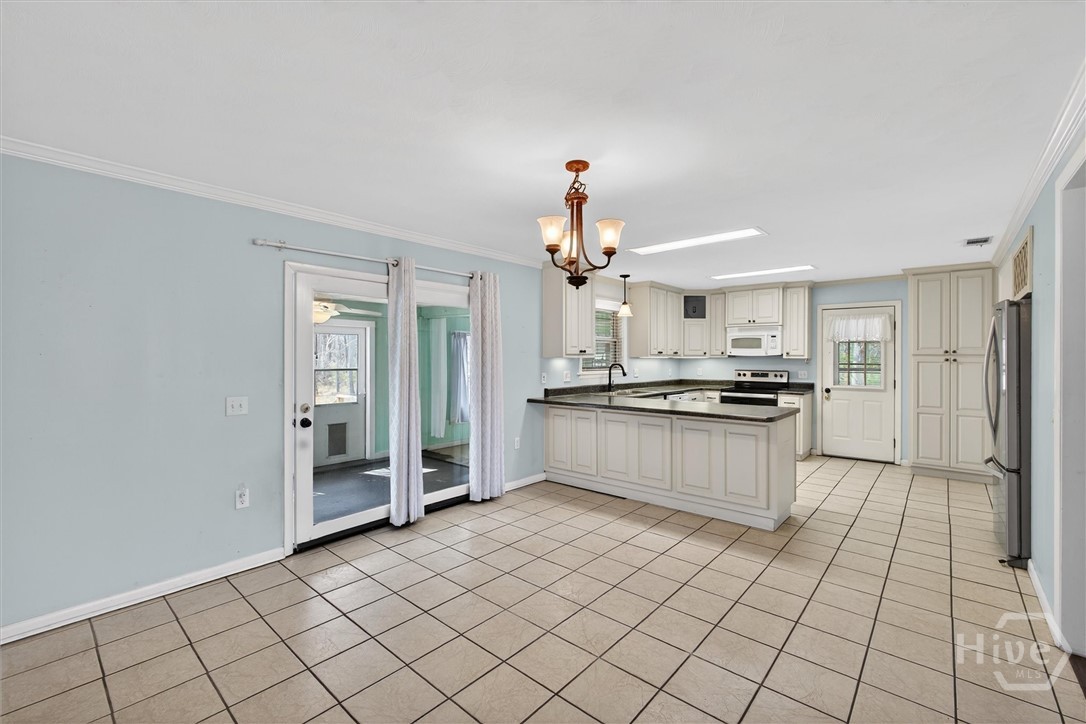 1005 Cedar Street Metter, GA 30439 - Photo 6 of 41