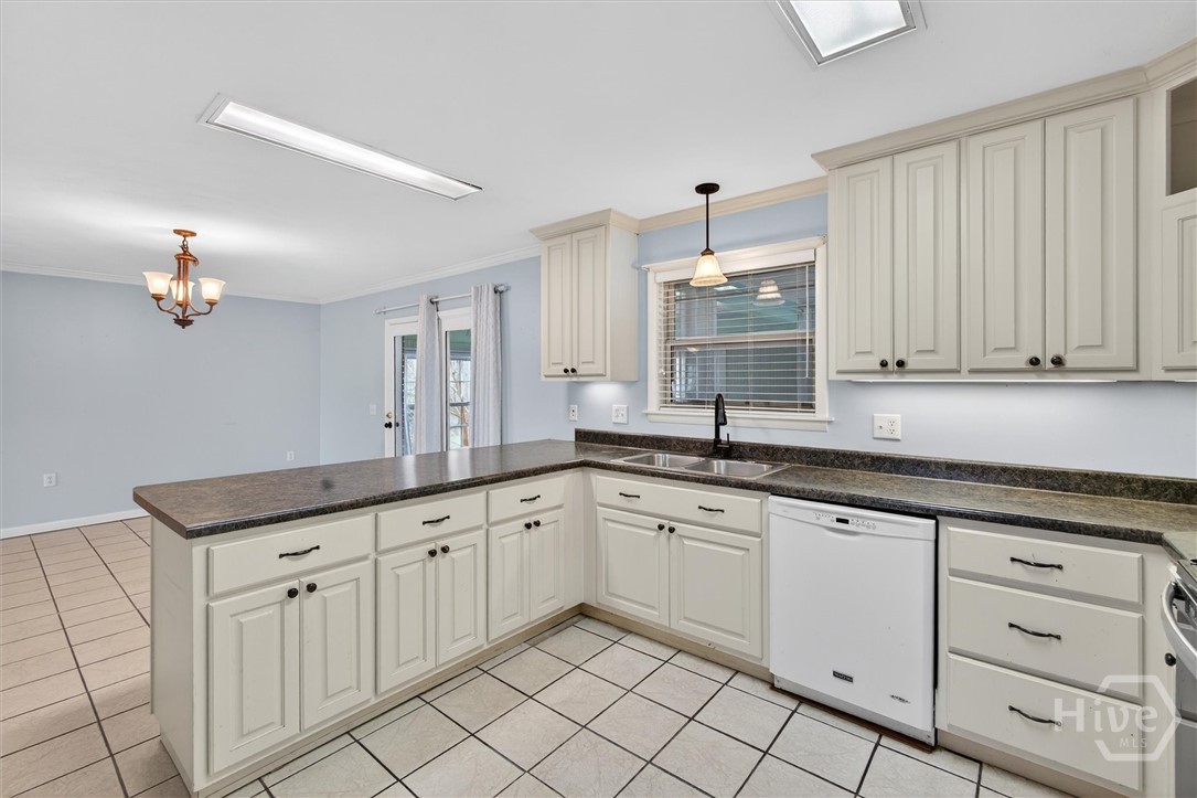 1005 Cedar Street Metter, GA 30439 - Photo 8 of 41