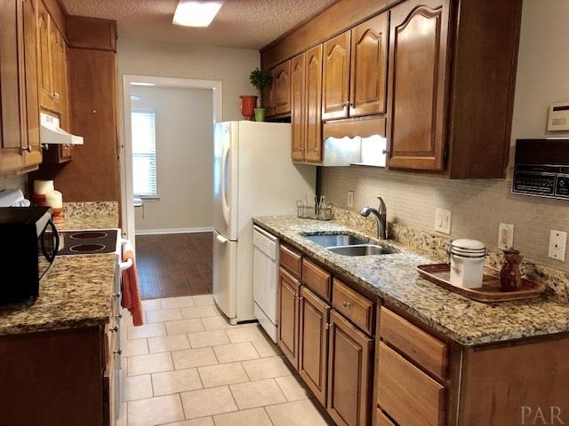 2463 Cavalla Loop Pensacola, FL 32526 - Photo 3 of 24