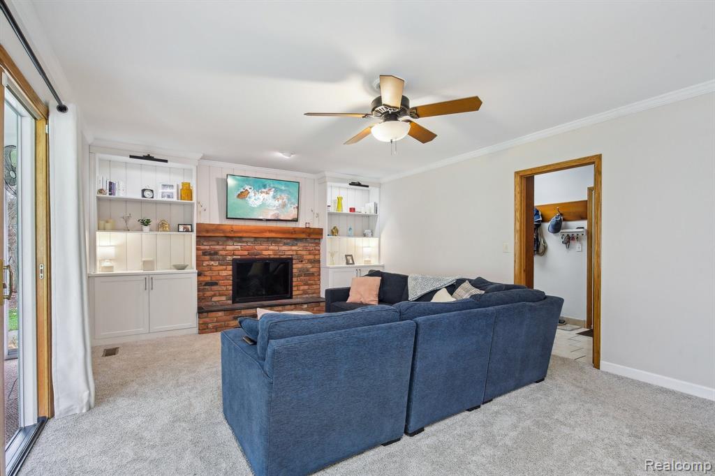 2286 Cole Road Lake Orion, MI 48362 - Photo 9 of 39 Gallery Image 9