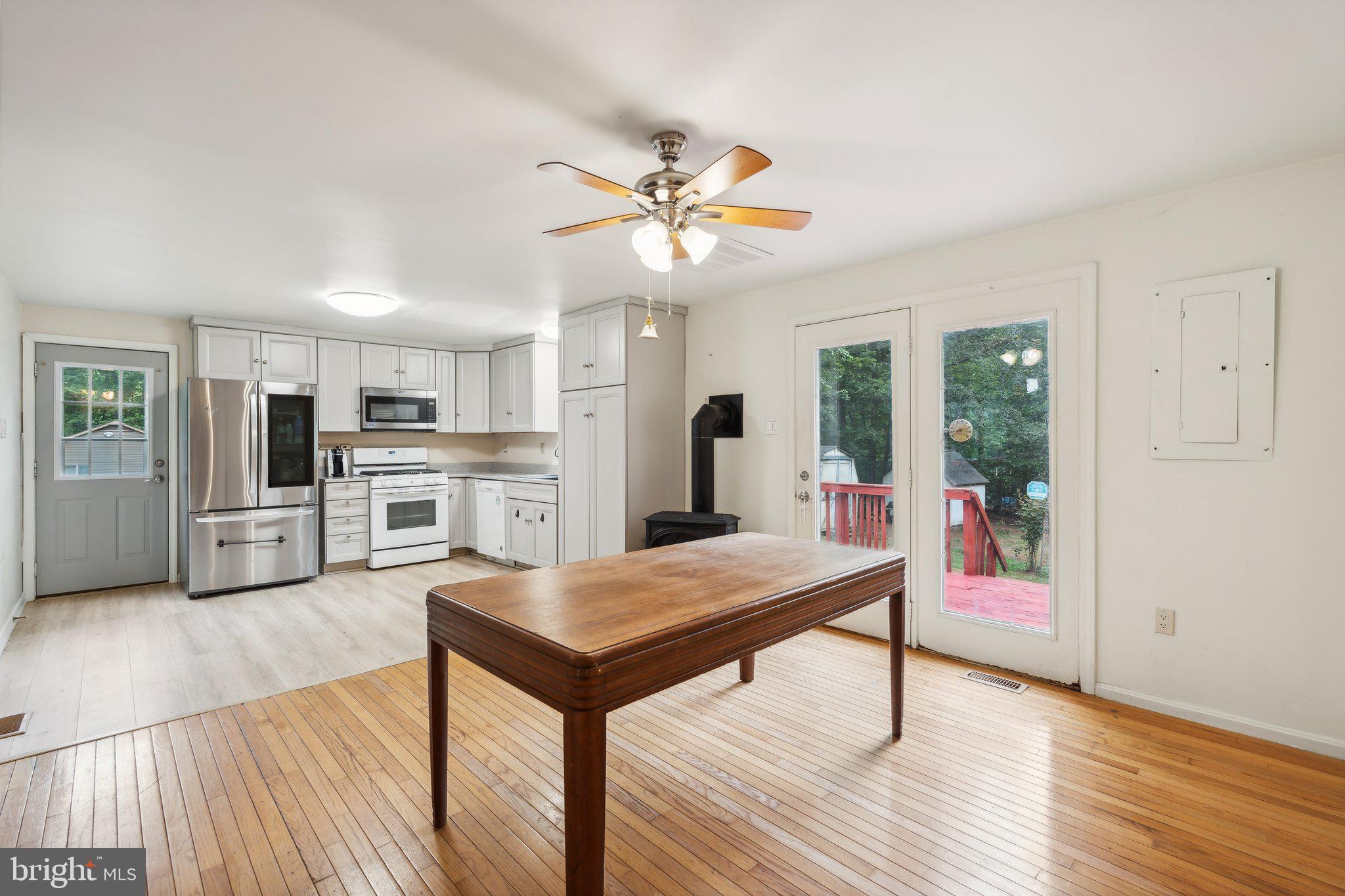 17411 North Merrimac Road Culpeper, VA 22701 - Photo 6 of 29 Dining area next to Kitchen