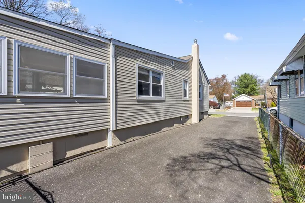 $320,000 | 61 Alden Avenue, Delran, NJ 08075