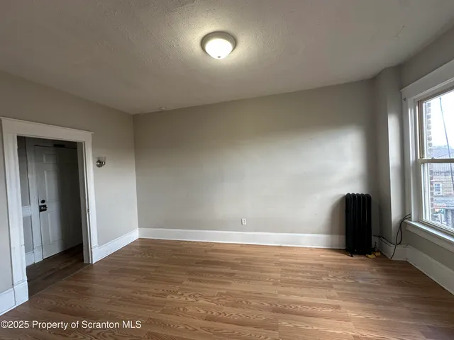 $1,200 | 568 Main Street, Edwardsville, PA 18704