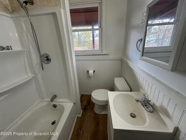 $1,200 | 568 Main Street, Edwardsville, PA 18704