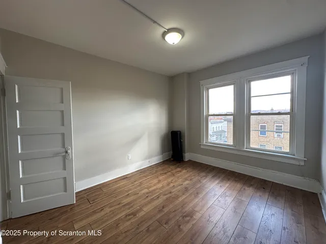 $1,200 | 568 Main Street, Edwardsville, PA 18704