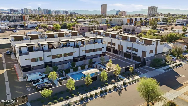 a picture of city view